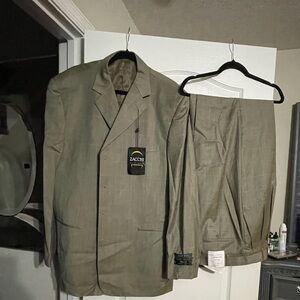 Zacchi Olive Green suit